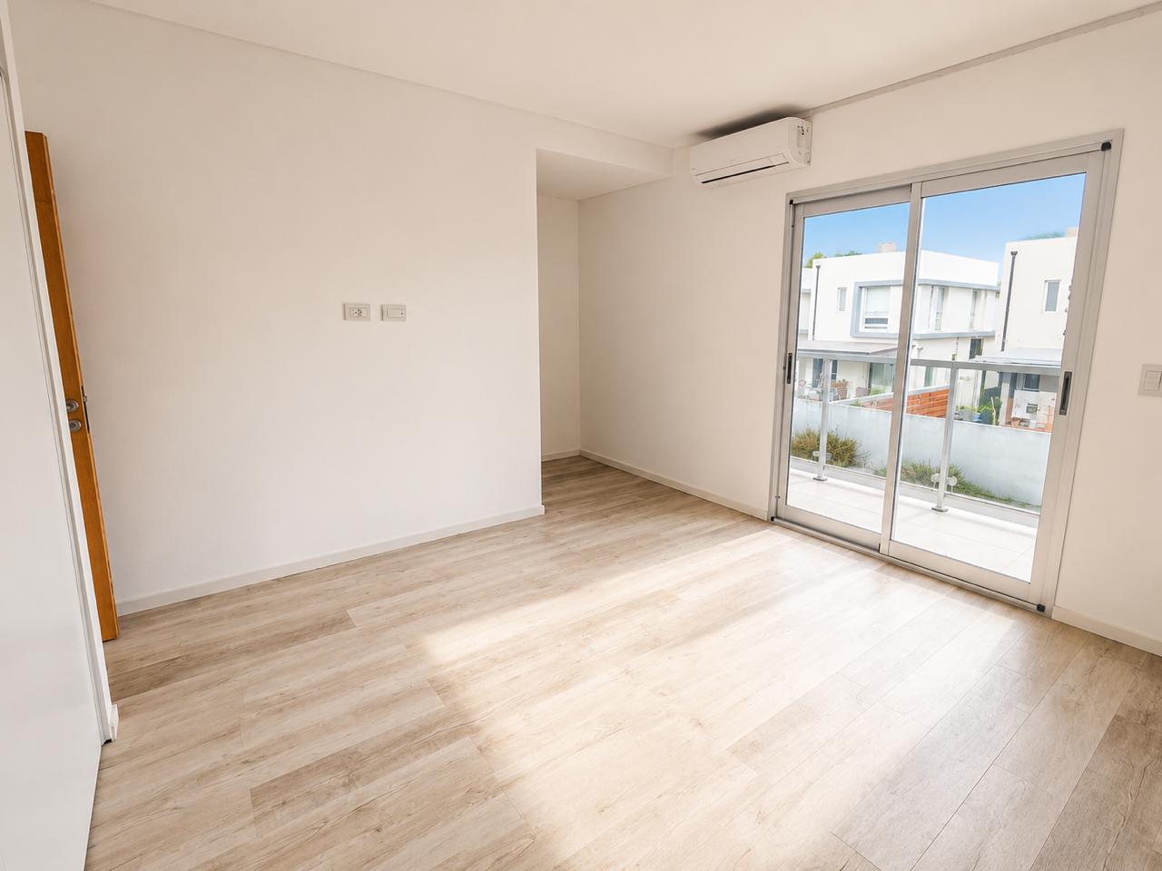 Imagen Casa 9 entre 504 y 505 
