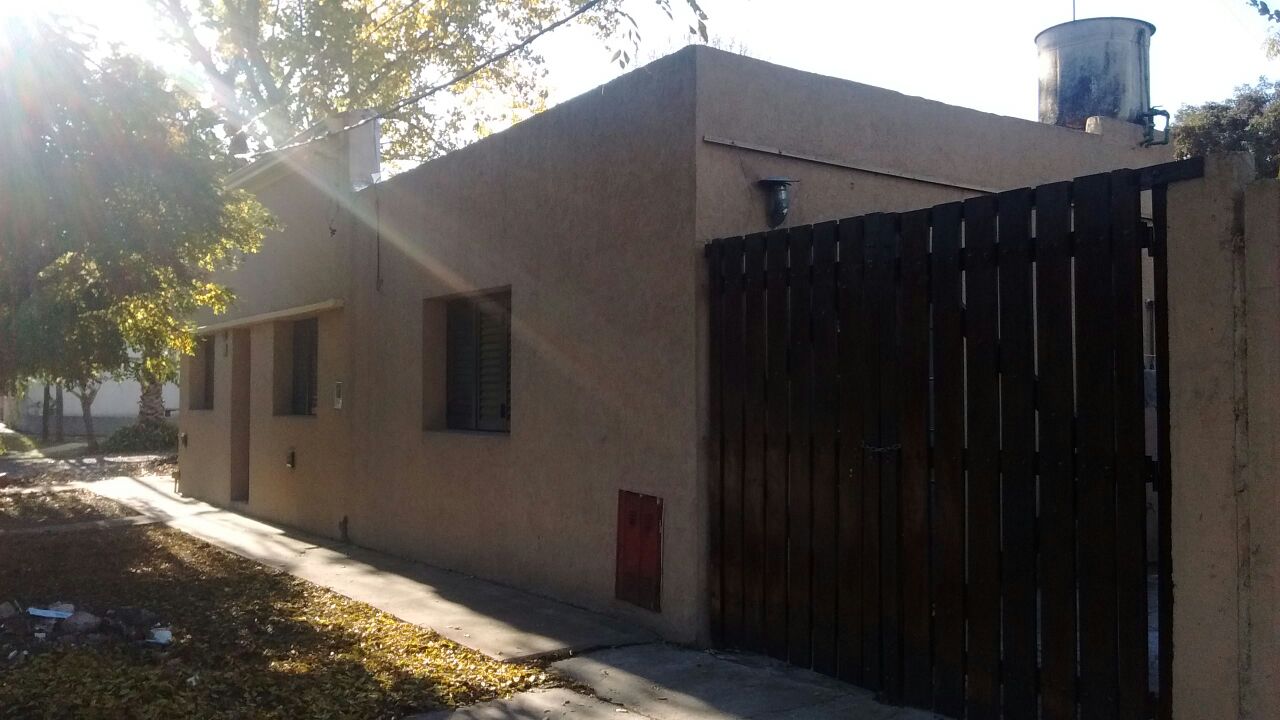 Imagen Casa 135 esquina 50 