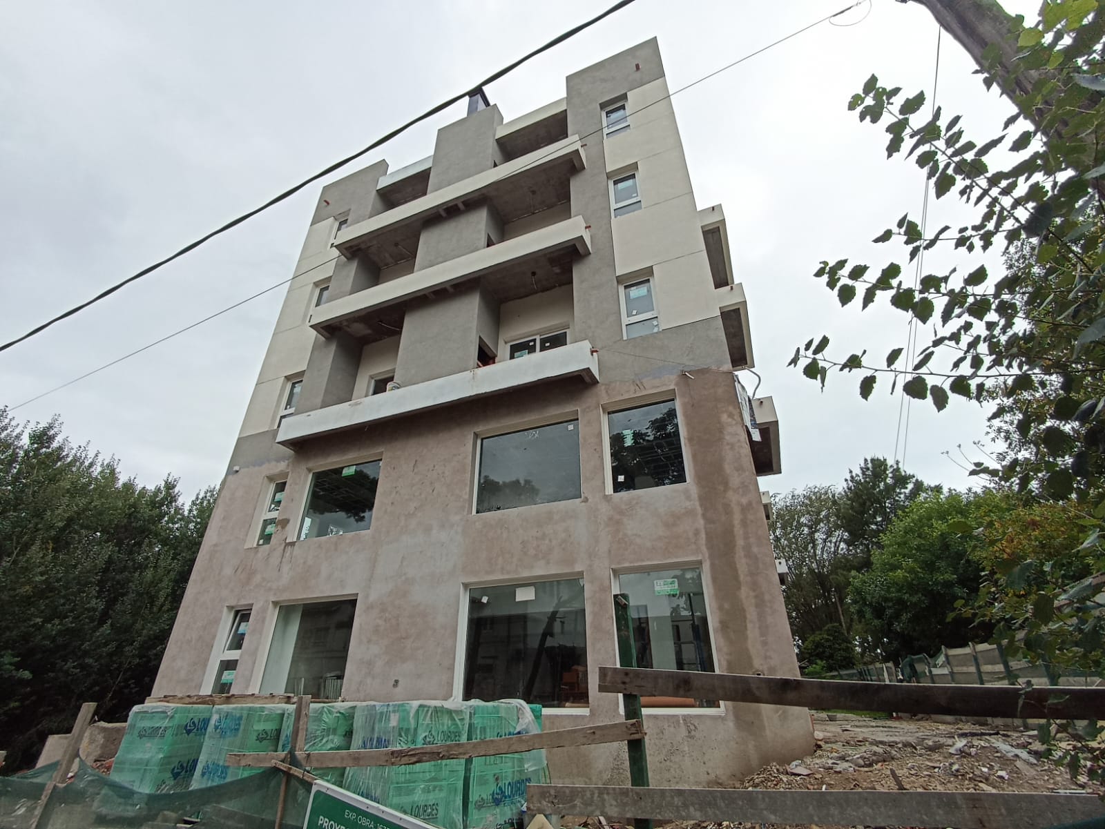 Imagen Departamento Av Espora esquina Loria