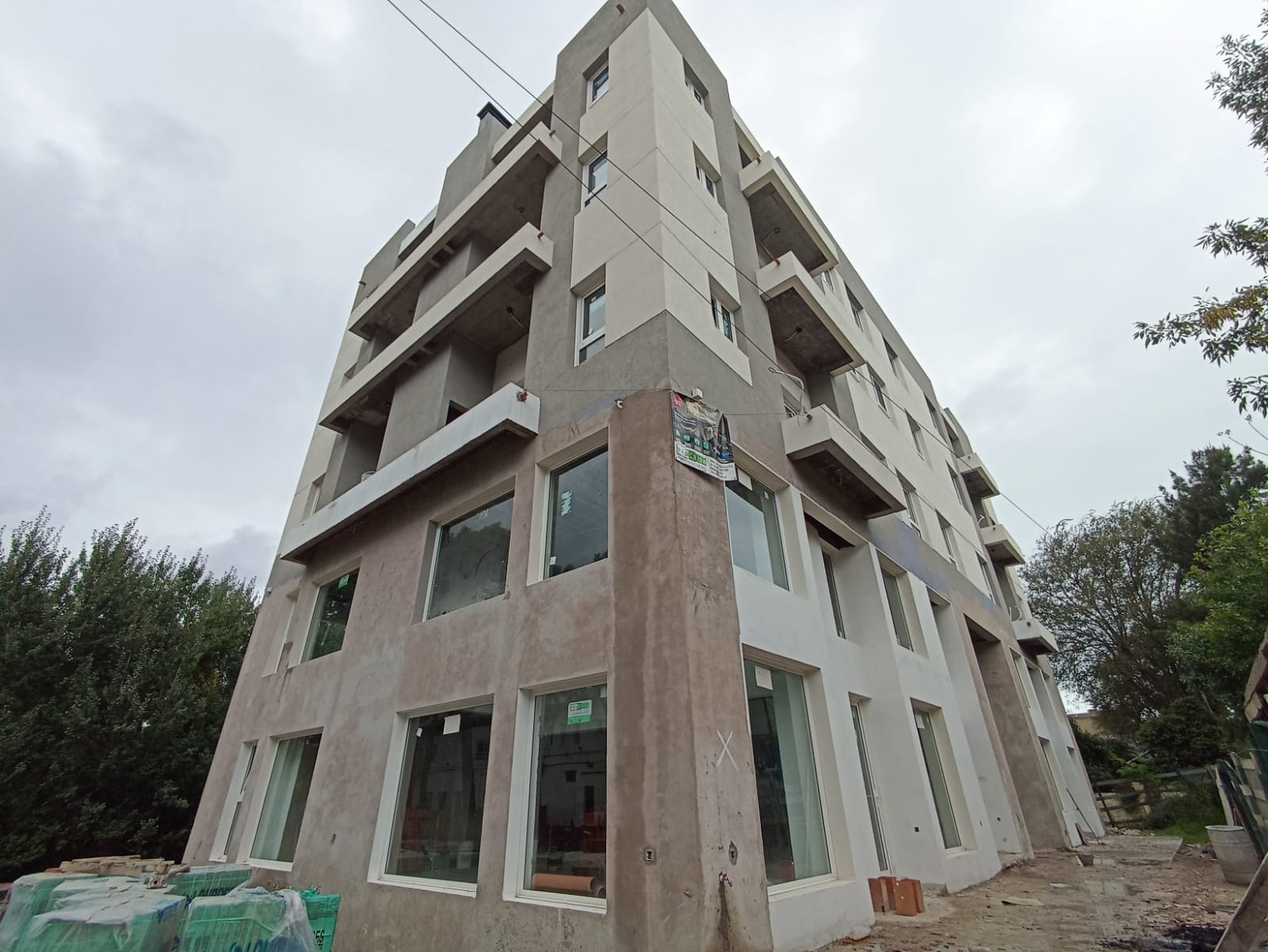 Imagen Departamento Av Espora esquina Loria