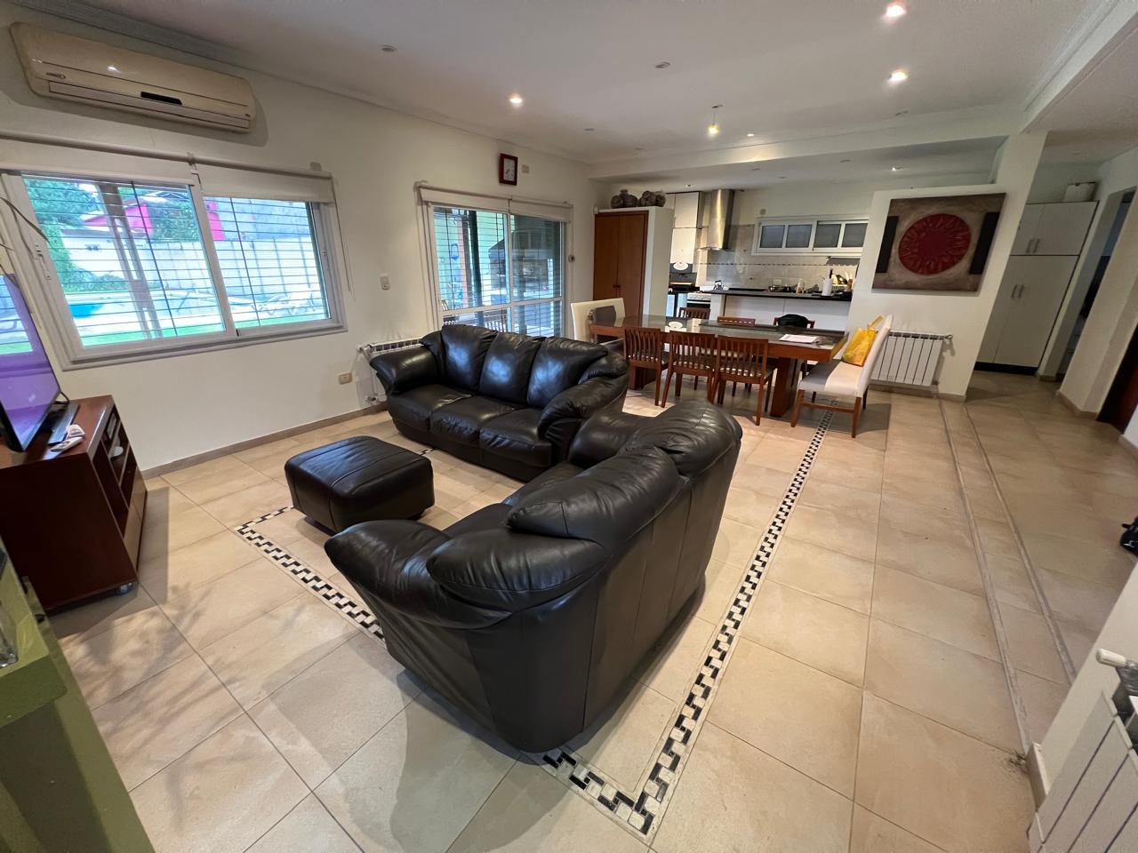 Imagen Casa 25 entre 425 y 426 