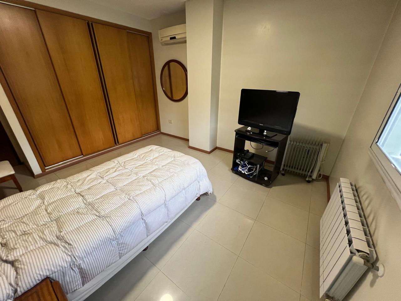 Imagen Casa 25 entre 425 y 426 