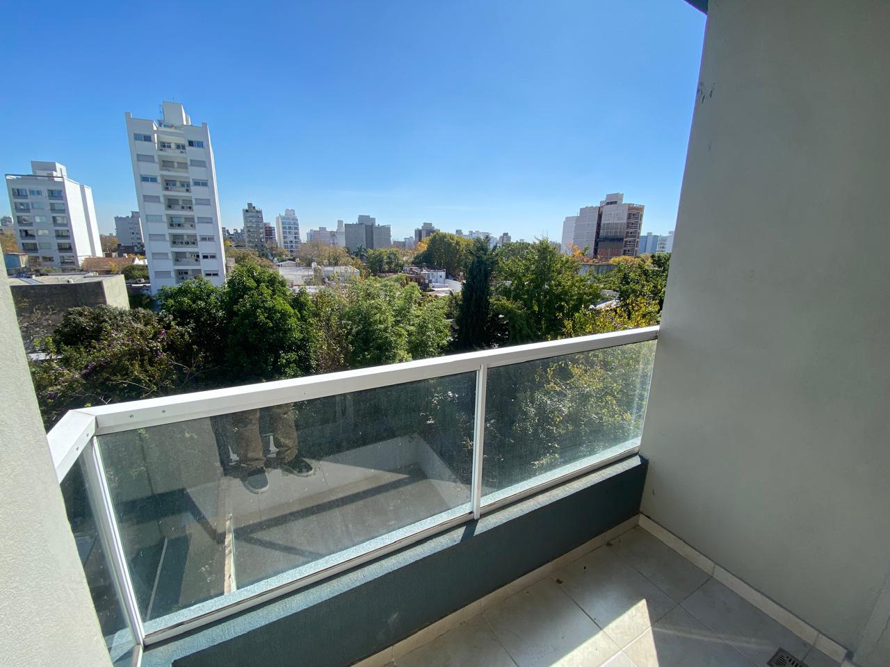 Imagen Departamento 42 entre 17 y 18 