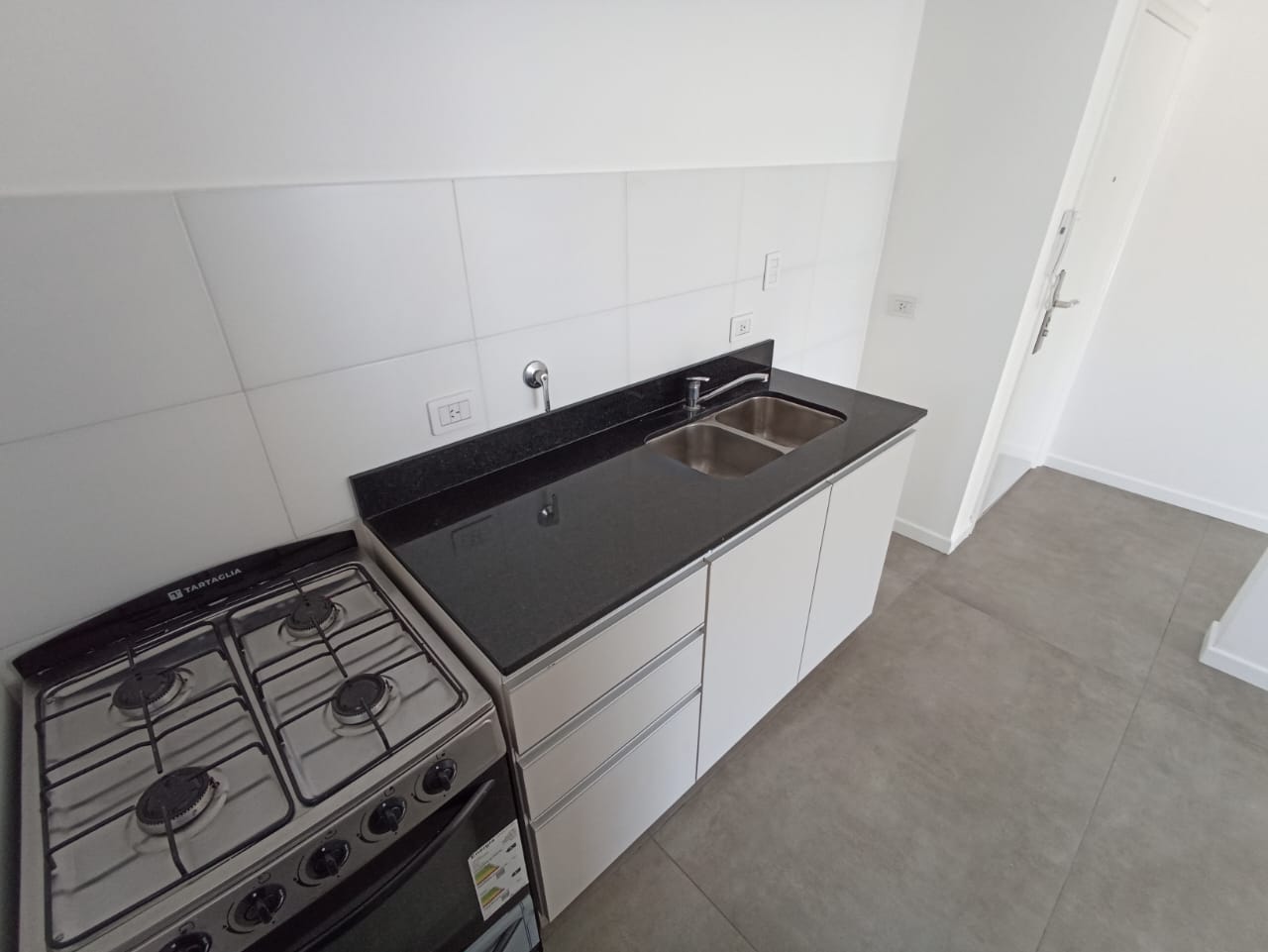 Imagen Departamento 12 entre 42 y 43 