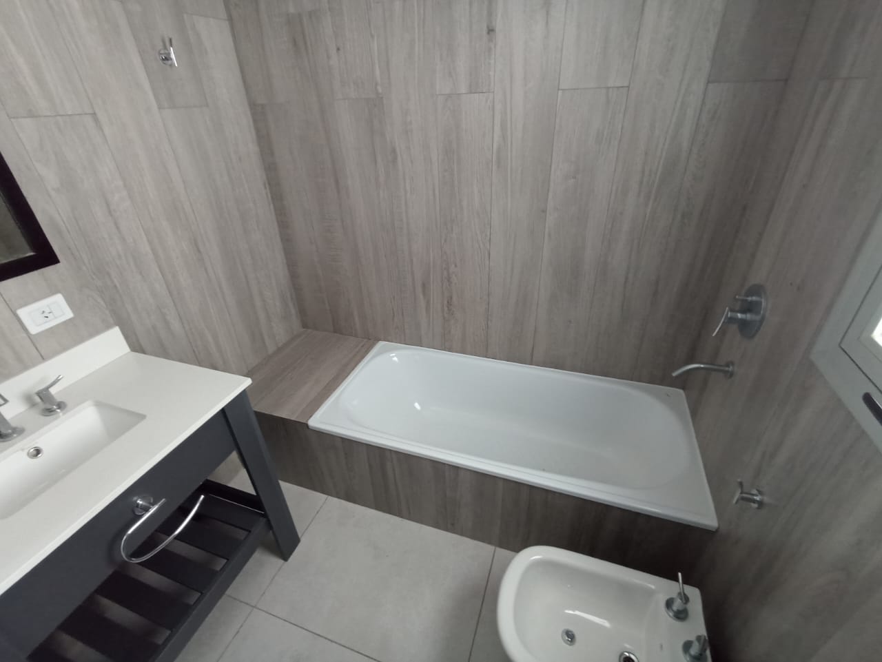 Imagen Departamento 12 entre 42 y 43 