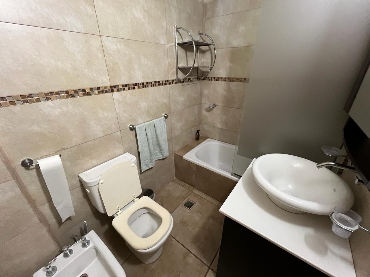 Imagen Casa 132 entre 421 y 423