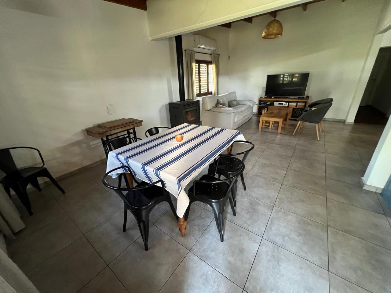 Imagen Casa 610 entre 24 y 25