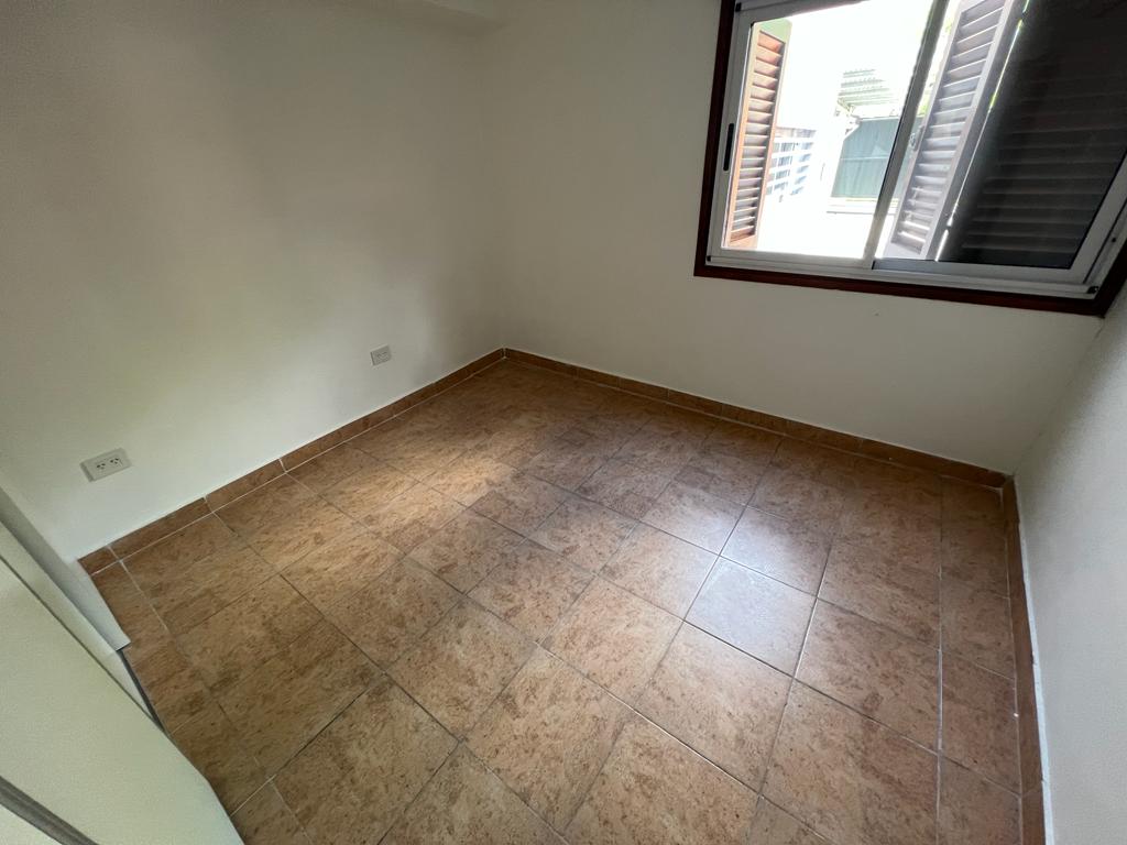 Imagen Casa 27 entre 484 y 485 