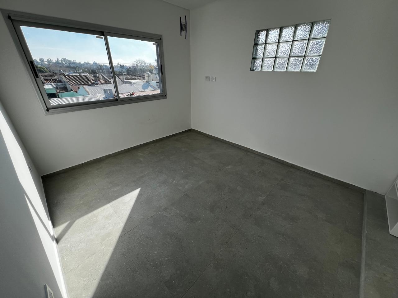 Imagen Duplex 15 entre 76 y 77 