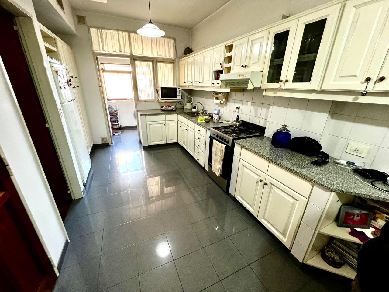 Imagen Departamento Plaza Paso entre 13 y 44 