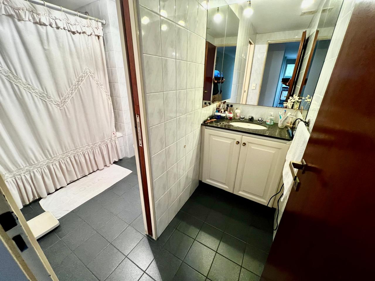 Imagen Departamento Plaza Paso entre 13 y 44 