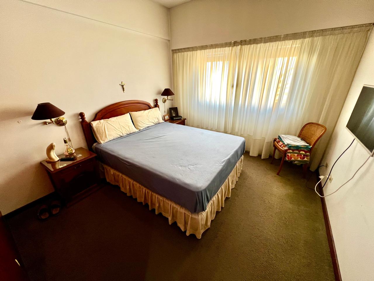 Imagen Departamento Plaza Paso entre 13 y 44 