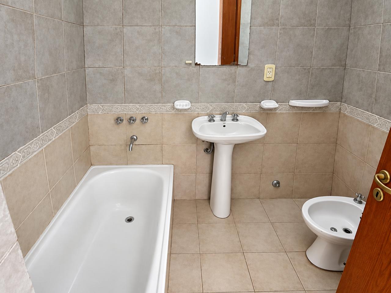 Imagen Departamento 61 entre 1 y 115 