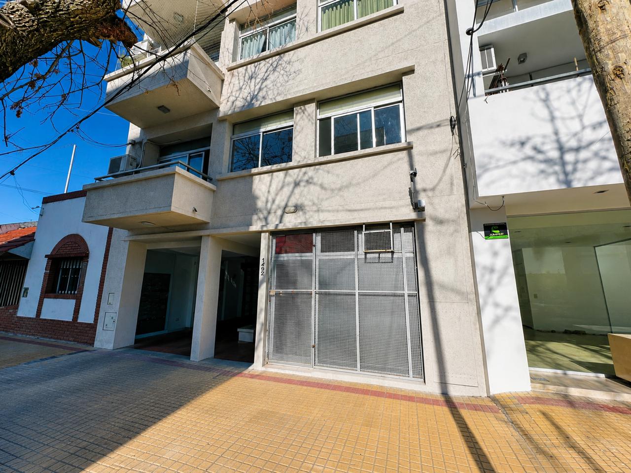 Imagen Local 56 entre 24 y 25