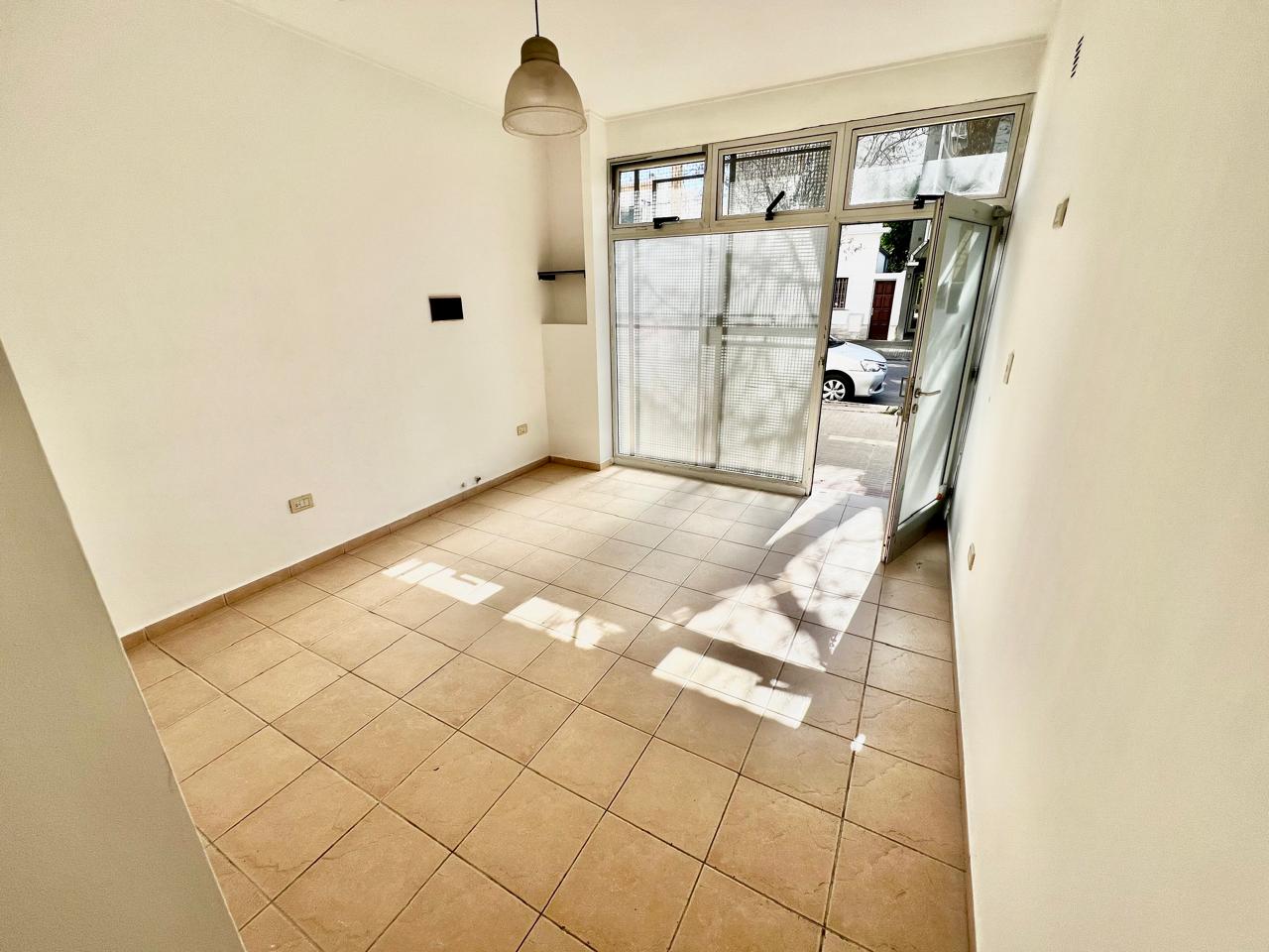 Imagen Local 56 entre 24 y 25
