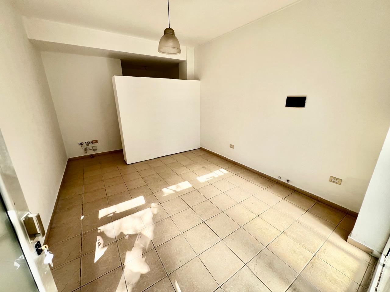 Imagen Local 56 entre 24 y 25