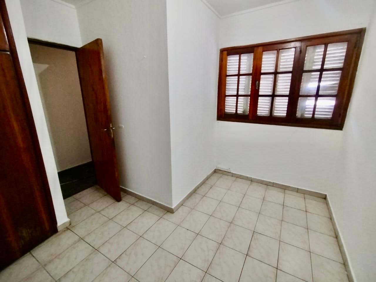 Imagen Local 4 entre 79 y 80 